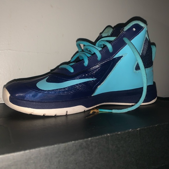 Nike women  7y - Picture 3 of 6